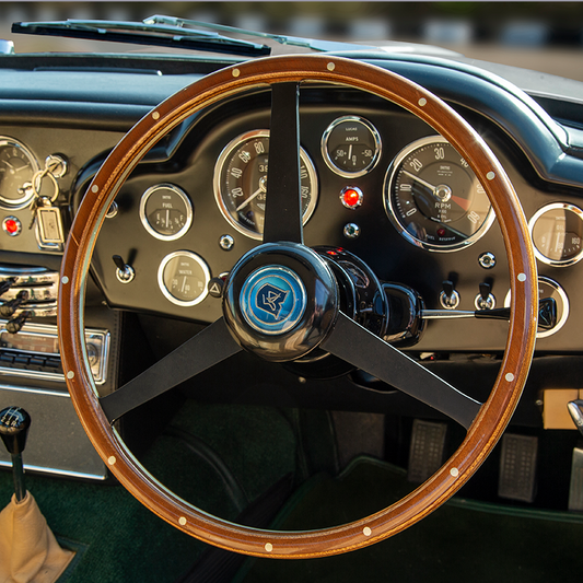 Ultimate Driving Legends Experience